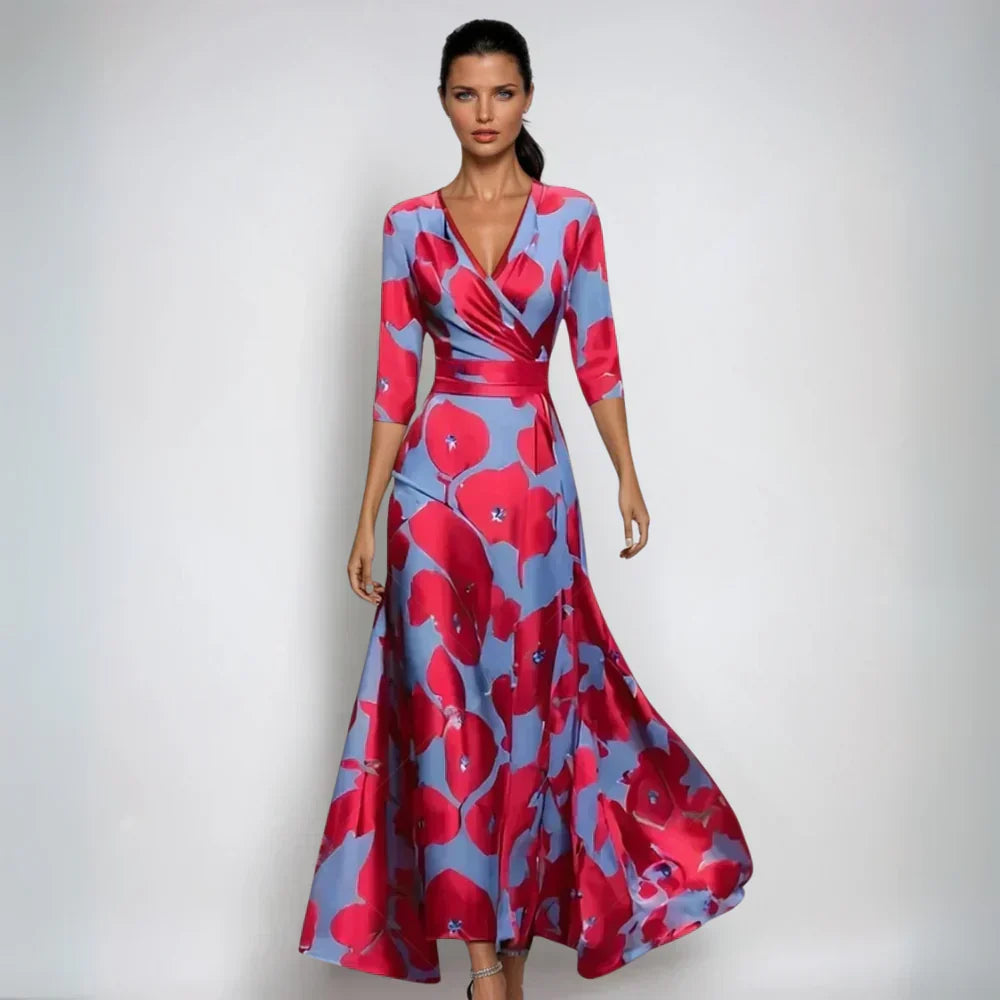 Chloe™ | Elegantna in laskava cvetna obleka