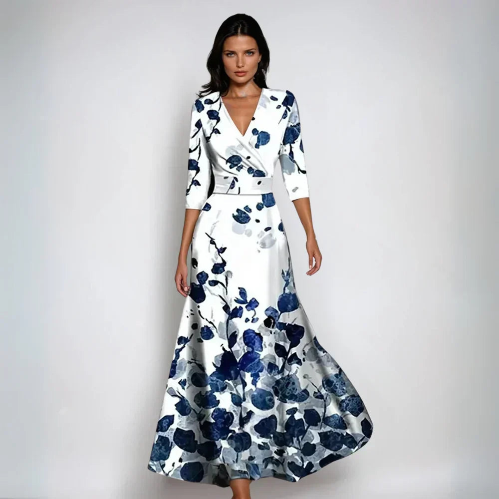Chloe™ | Elegantna in laskava cvetna obleka
