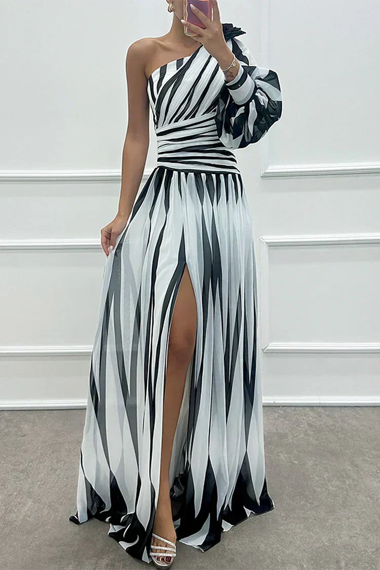 Hazel™ | Elegantna Maxi Obleka z Črtami in Odkritimi Rameni