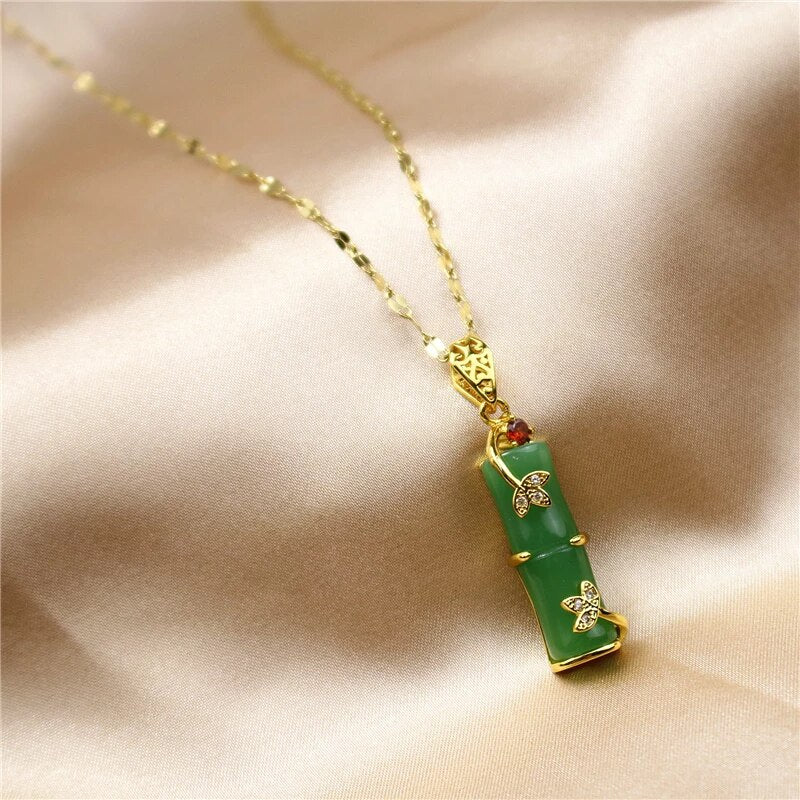 Jade Amulet Ogrlica