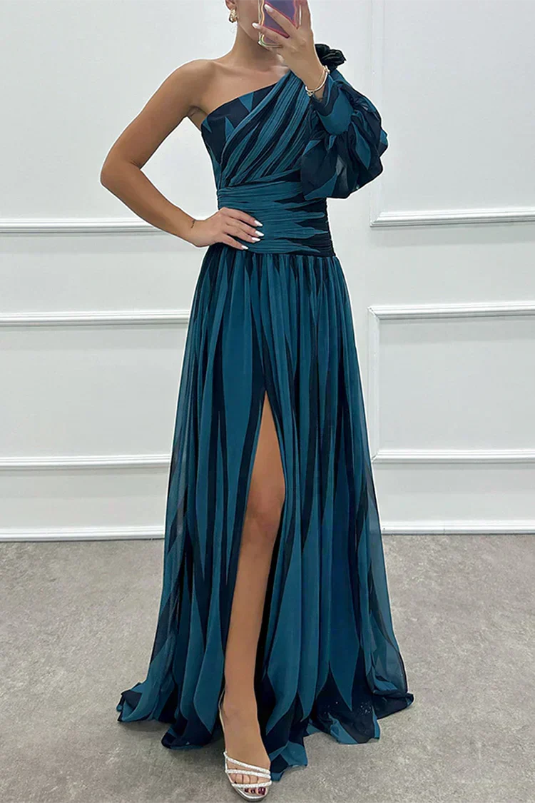 Hazel™ | Elegantna Maxi Obleka z Črtami in Odkritimi Rameni
