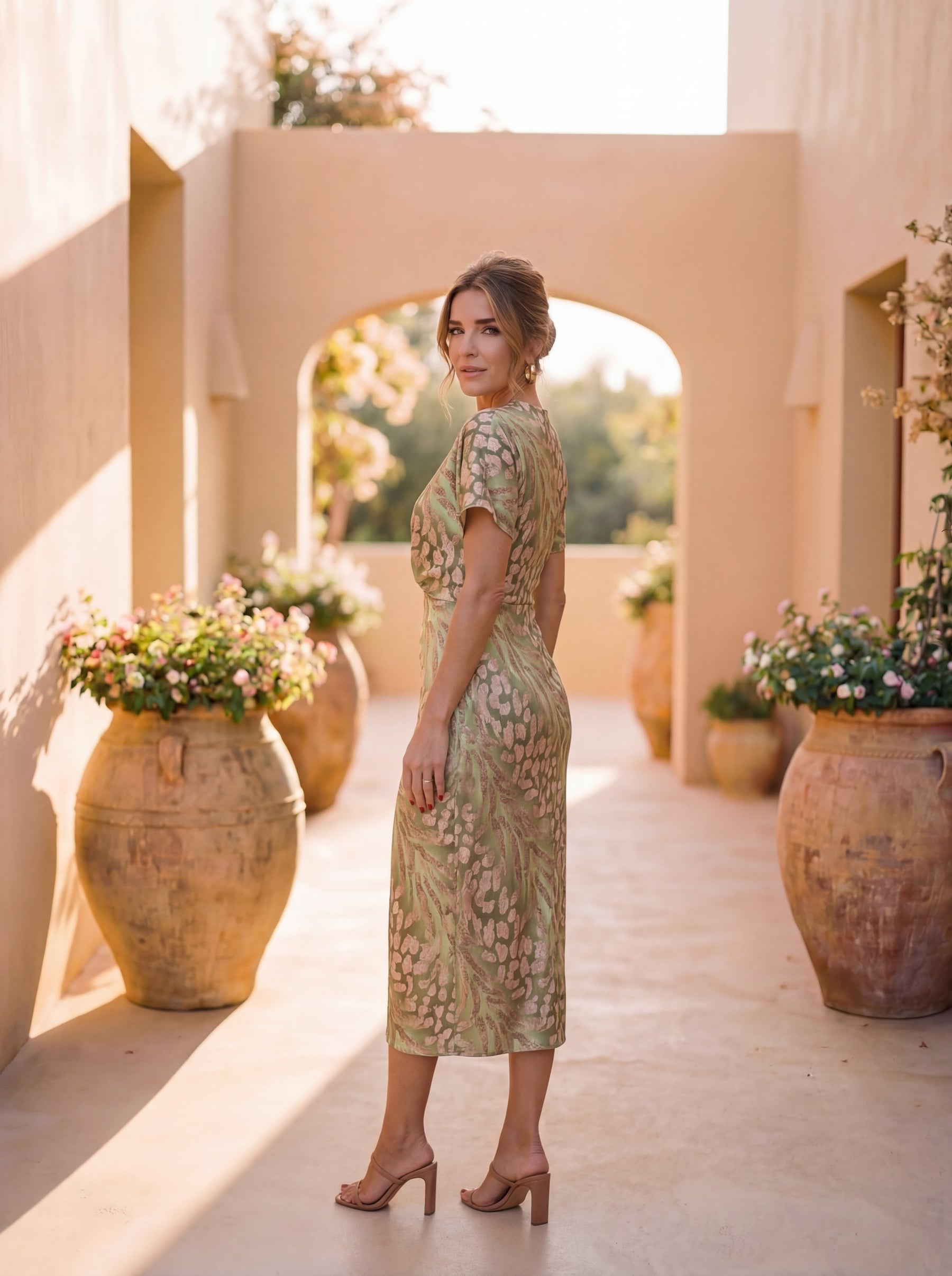 Giulia™ | Elegantna obleka iz lahkega in tekočega materiala