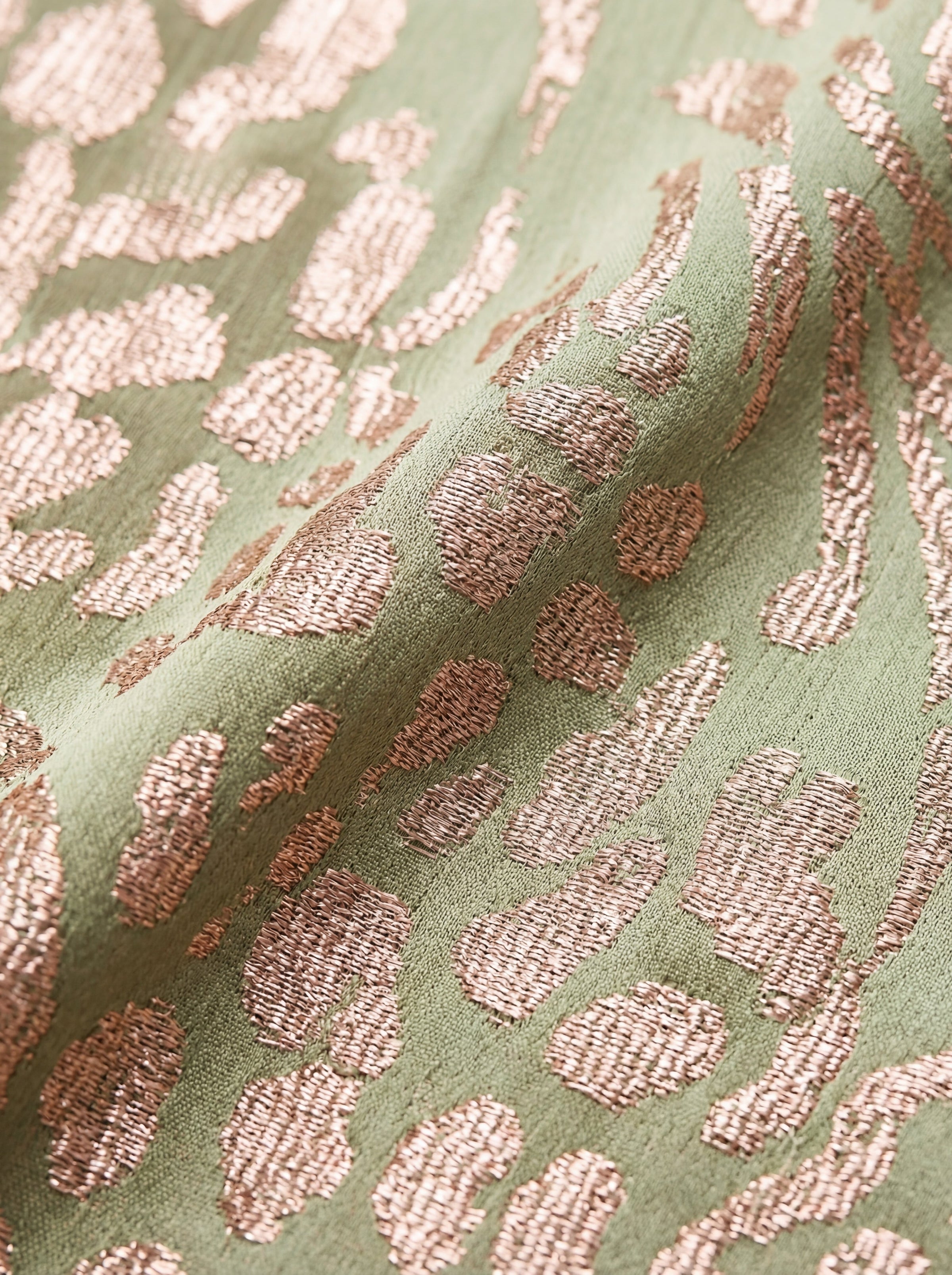 Giulia™ | Elegantna obleka iz lahkega in tekočega materiala